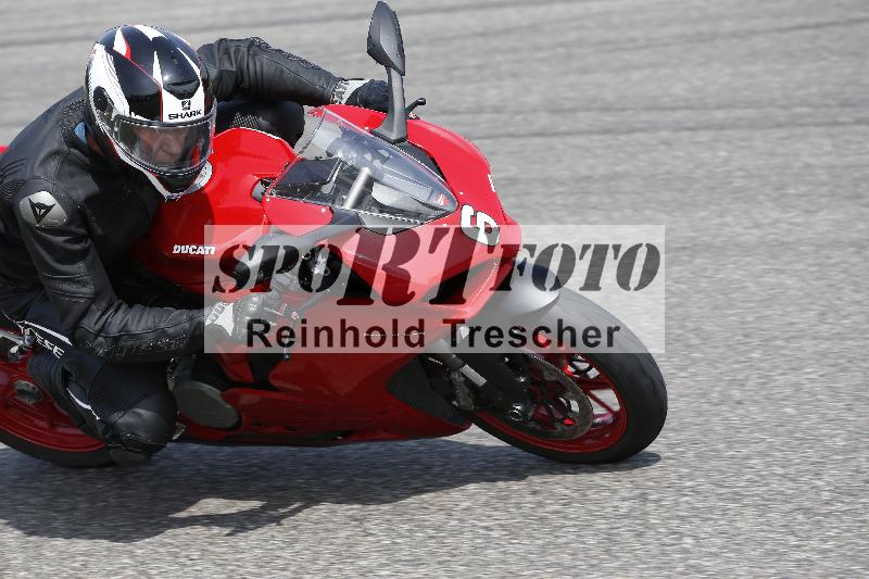 /27 12.06.2025 Ducati Schweiz Trackday Warmup  ADR/blau-bleu/6